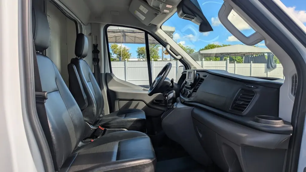 Florida Fine Cars - Used FORD TRANSIT CUTAWAY 2023 MIAMI