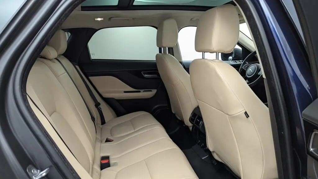 2020 JAGUAR F-PACE 25T PREMIUM photo 17