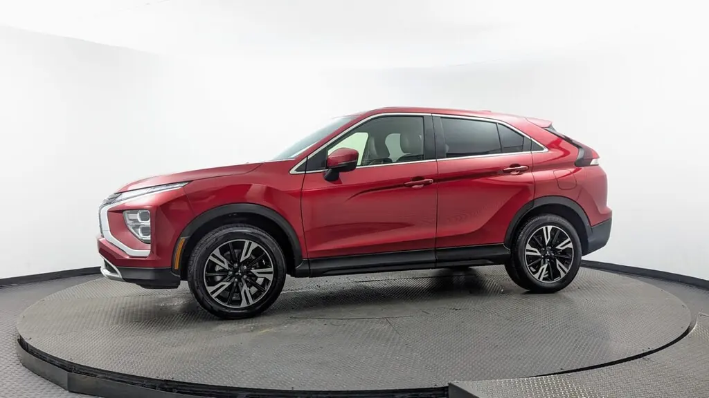 2025 MITSUBISHI ECLIPSE CROSS SE photo 2