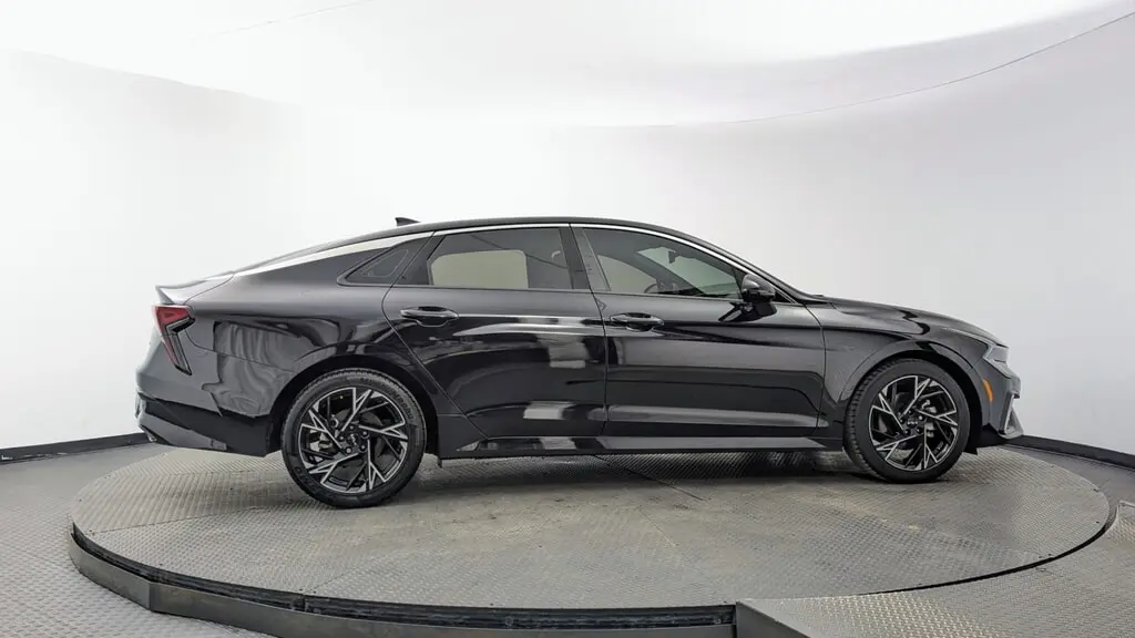 2025 KIA K5 GT-LINE photo 7