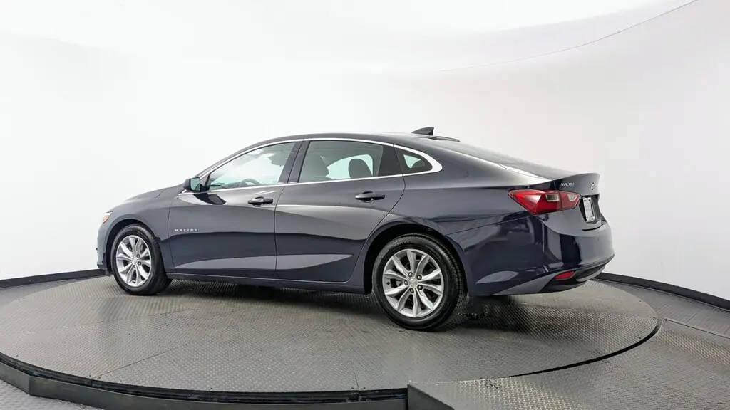 2025 CHEVROLET MALIBU LT photo 5