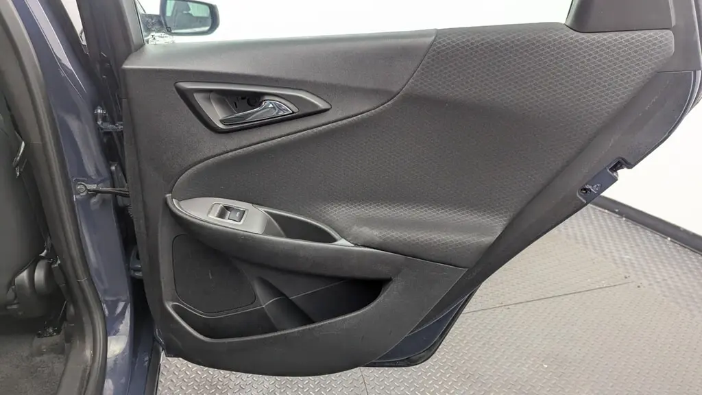 2025 CHEVROLET MALIBU LT photo 18