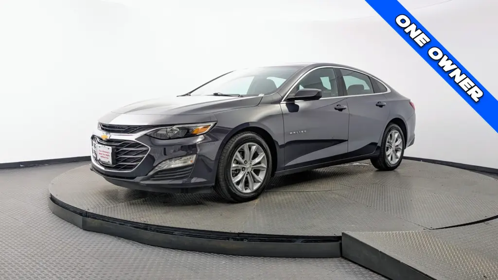 2025 CHEVROLET MALIBU LT photo 1