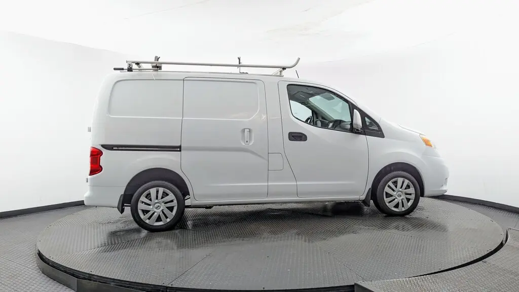 2015 NISSAN NV200 SV photo 8