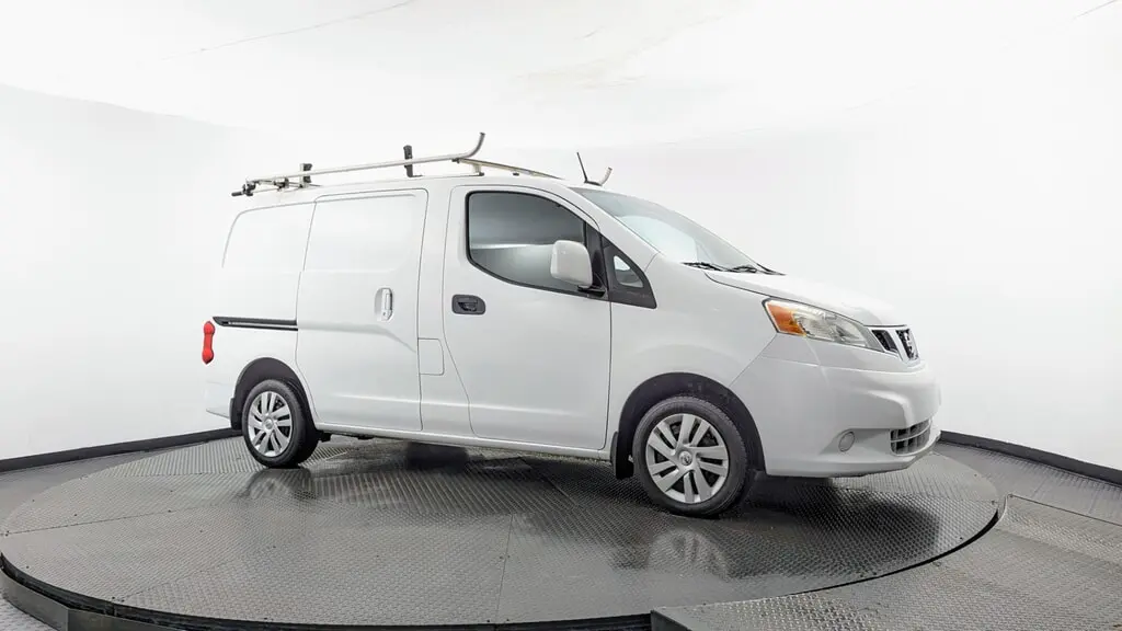 2015 NISSAN NV200 SV photo 10