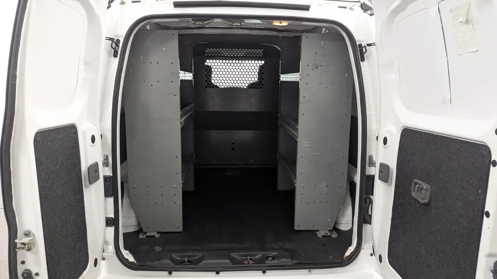 2015 NISSAN NV200 SV photo 16