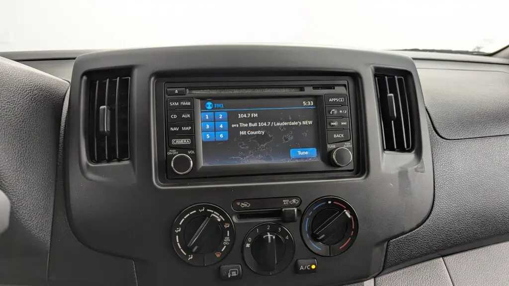 2015 NISSAN NV200 SV photo 23