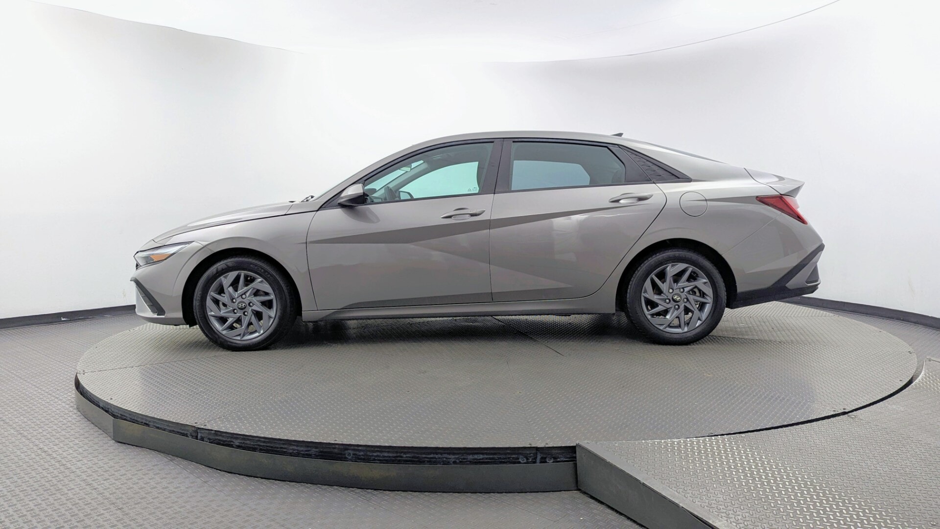 Florida Fine Cars - Used vehicle - SEDAN HYUNDAI ELANTRA HYBRID 2025