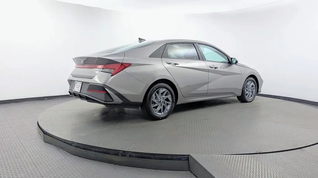 2025 HYUNDAI ELANTRA HYBRID BLUE photo 7