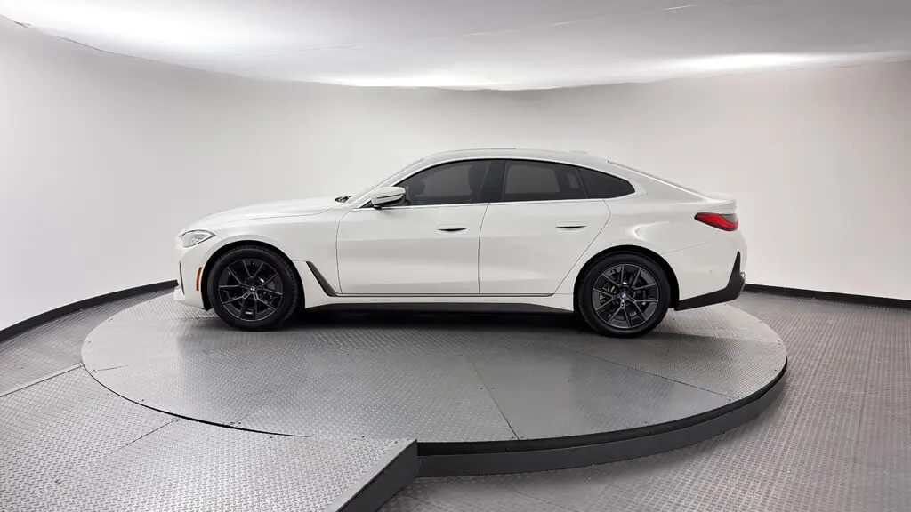 2023 BMW I4 EDRIVE40 photo 2