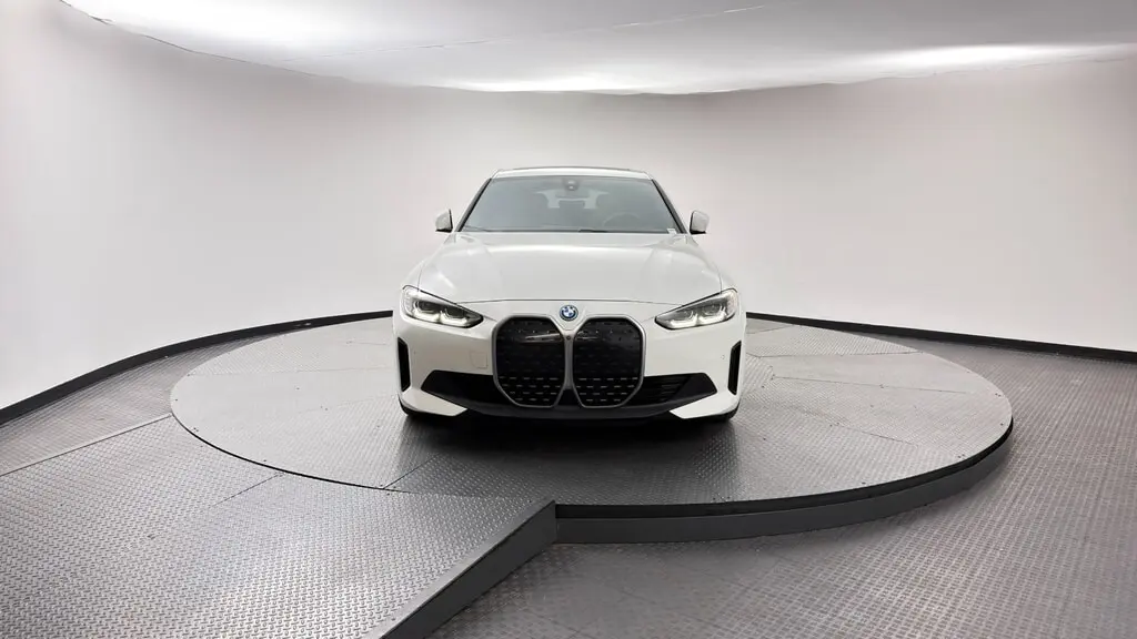 2023 BMW I4 EDRIVE40 photo 11