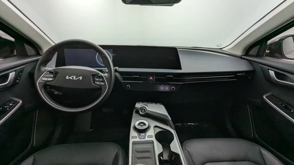 2023 KIA EV6 WIND photo 25