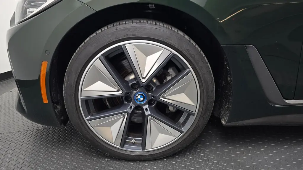 2023 BMW I4 EDRIVE35 photo 35