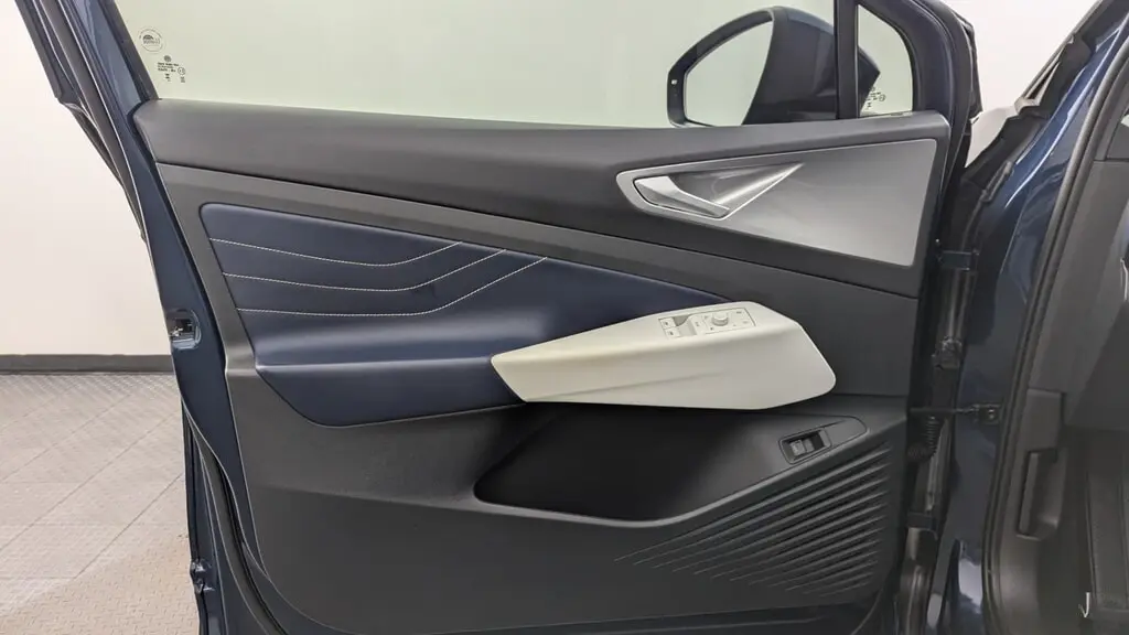 2023 VOLKSWAGEN ID.4 PRO S PLUS photo 12