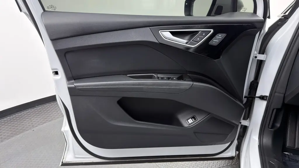 2023 AUDI Q4 E-TRON PREMIUM PLUS photo 12