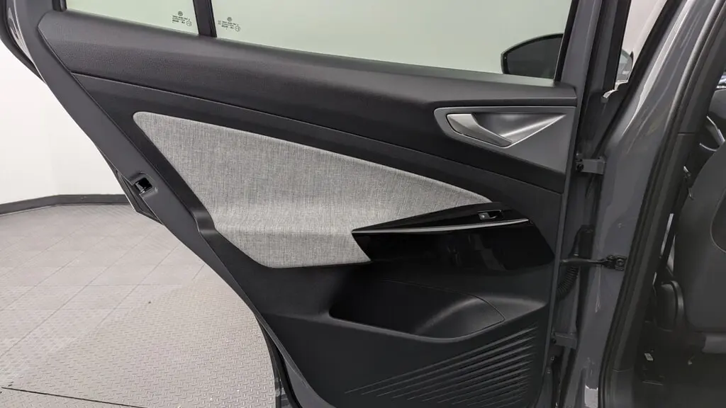 2023 VOLKSWAGEN ID.4 PRO photo 13