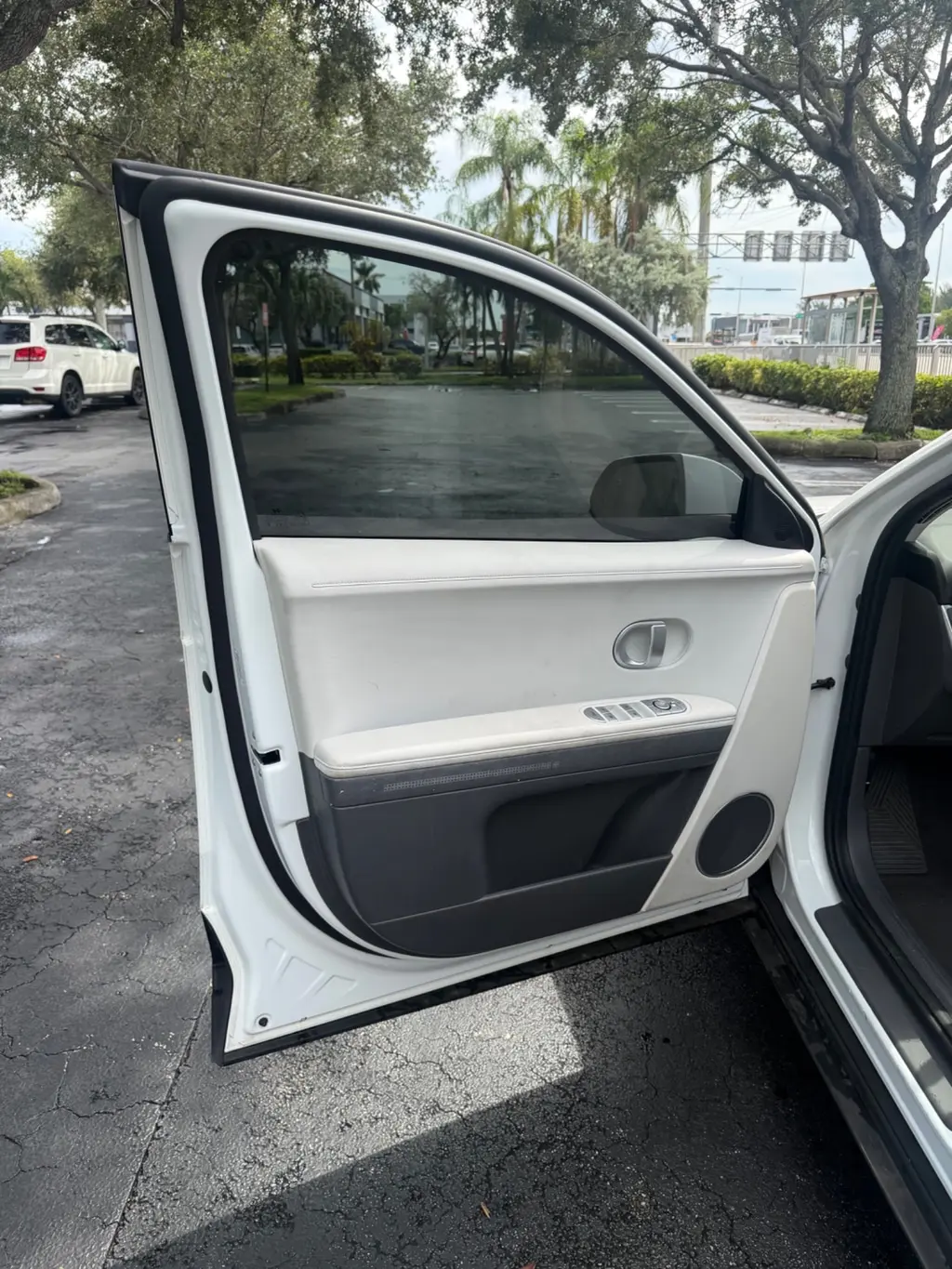 Florida Fine Cars - Used HYUNDAI IONIQ 5 2023 MARGATE SEL