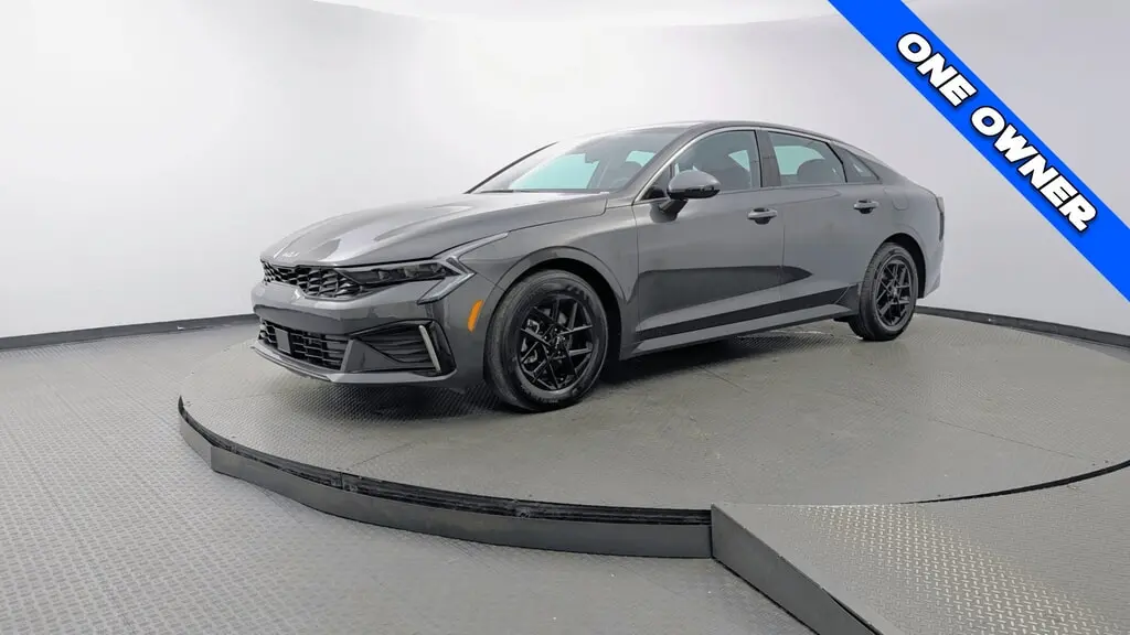 2026 KIA K5 LXS photo 1