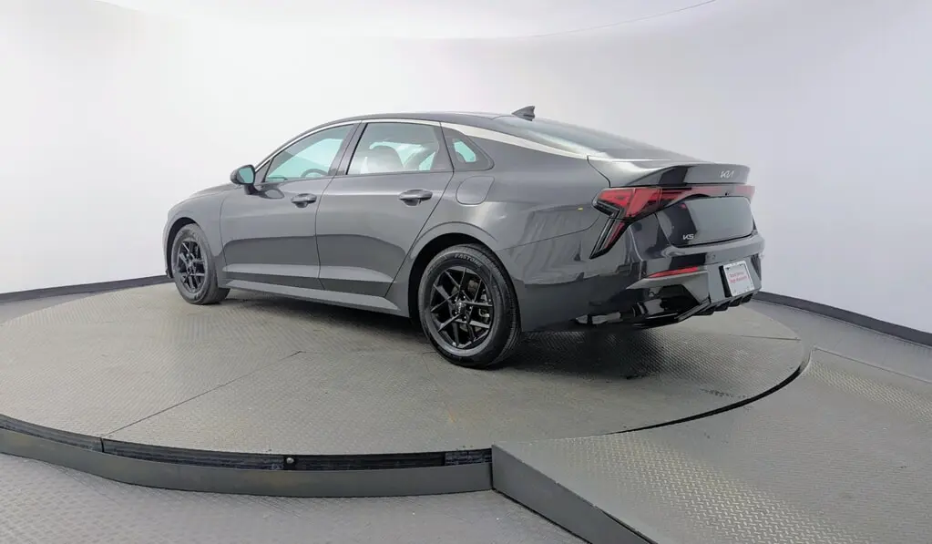 2026 KIA K5 LXS photo 5