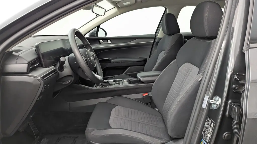 2026 KIA K5 LXS photo 13