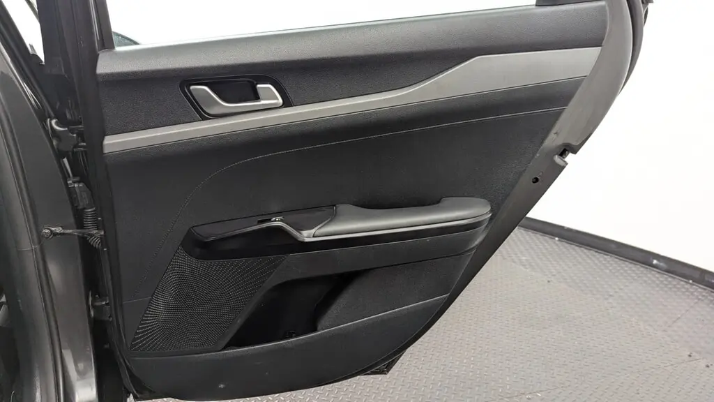 2026 KIA K5 LXS photo 20