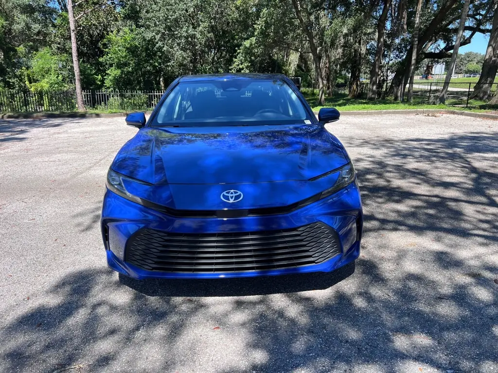 2026 TOYOTA CAMRY LE photo 2