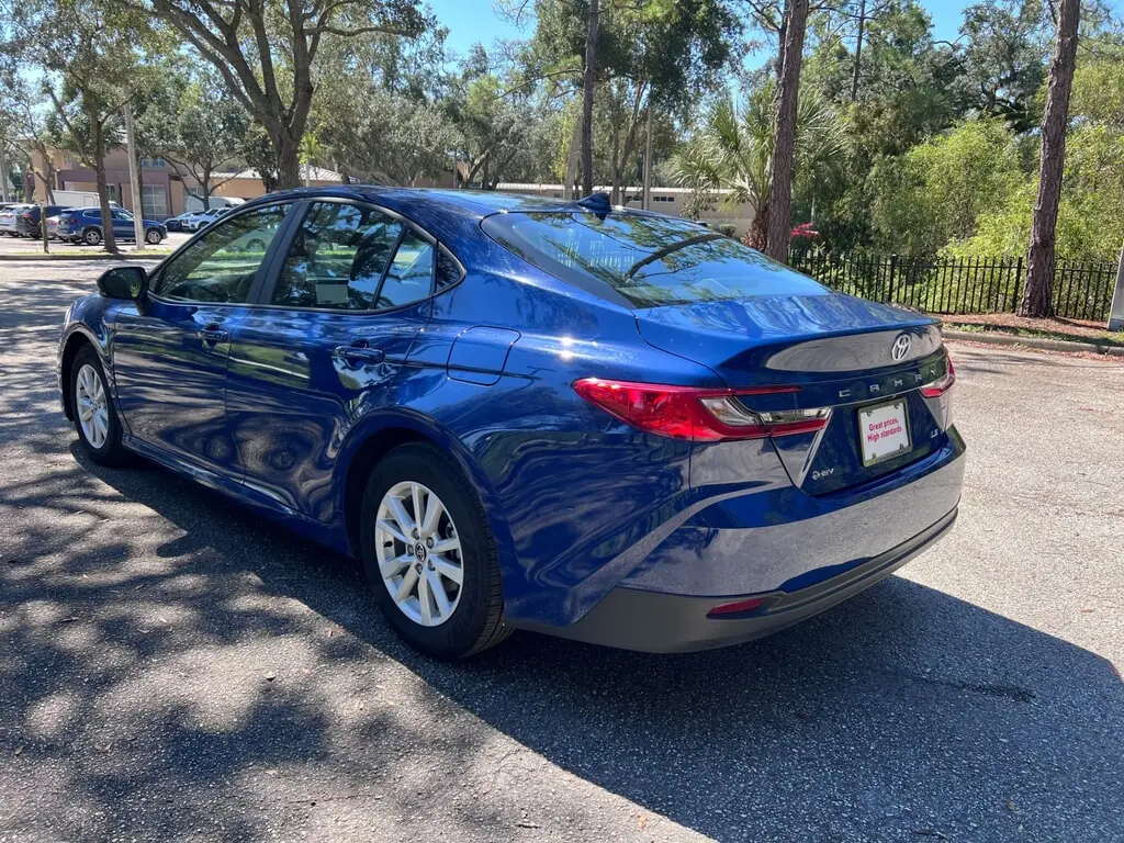 2026 TOYOTA CAMRY LE photo 7