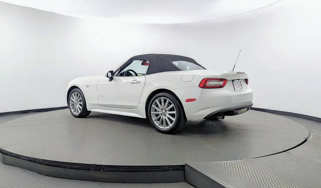 2018 FIAT 124 SPIDER LUSSO photo 25