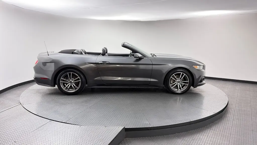 2017 FORD MUSTANG ECOBOOST PREMIUM photo 8