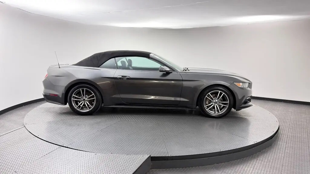 2017 FORD MUSTANG ECOBOOST PREMIUM photo 40