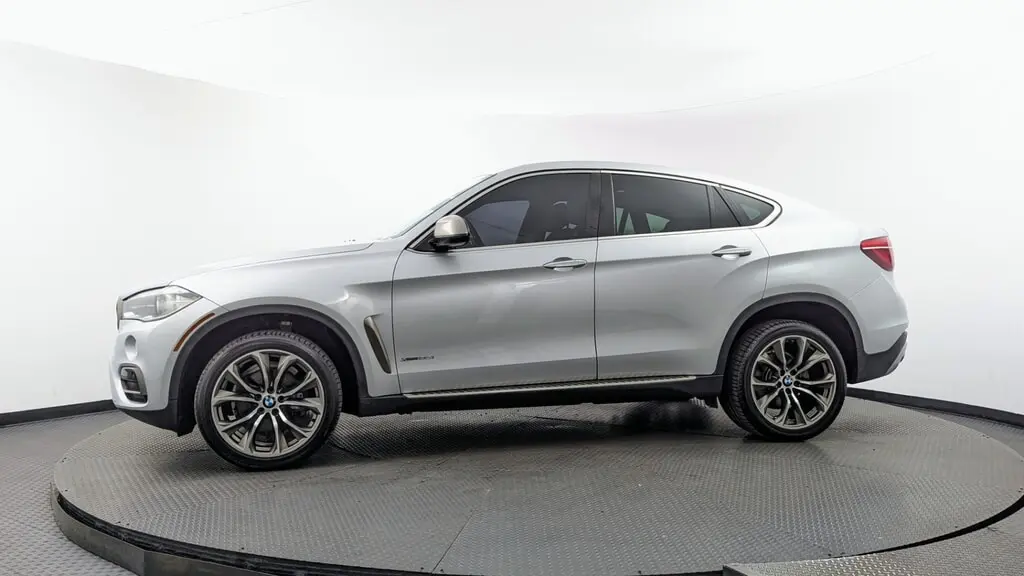 2017 BMW X6 XDRIVE35I photo 2