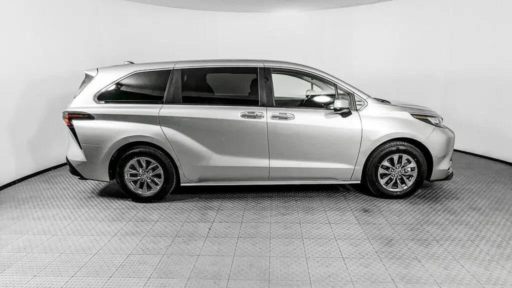 Florida Fine Cars - Used TOYOTA SIENNA 2023 ORLANDO XLE