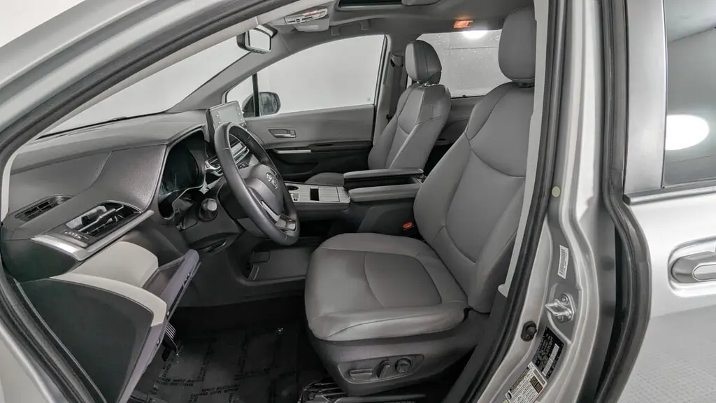 Florida Fine Cars - Used TOYOTA SIENNA 2023 ORLANDO XLE