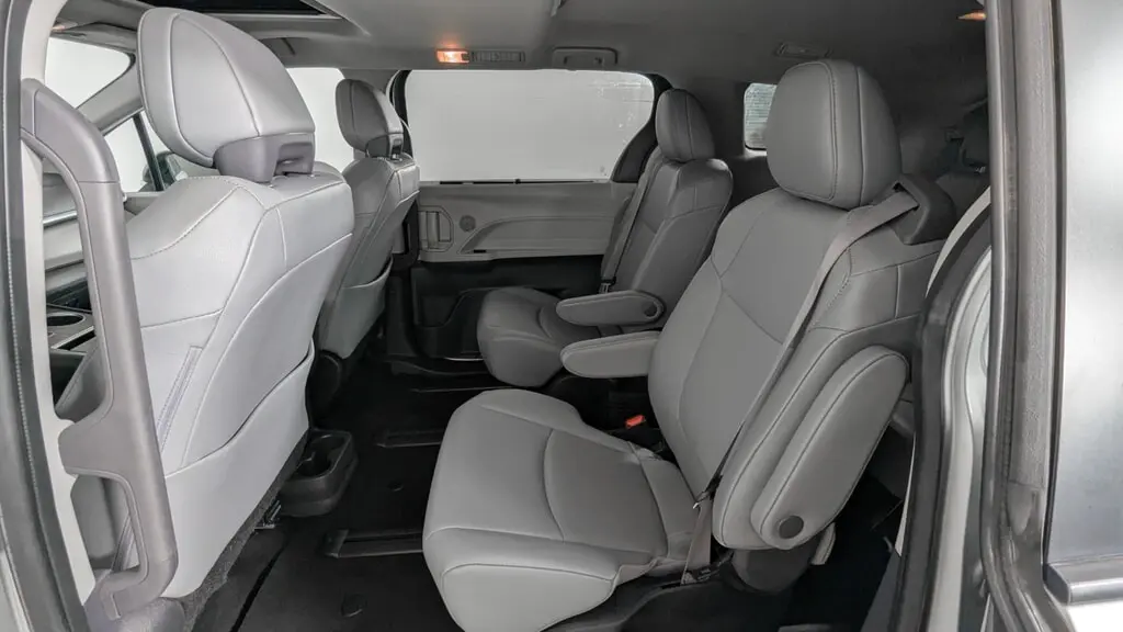 Florida Fine Cars - Used TOYOTA SIENNA 2023 ORLANDO XLE
