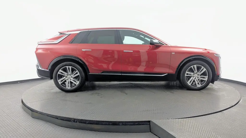 2024 CADILLAC LYRIQ TECH photo 8