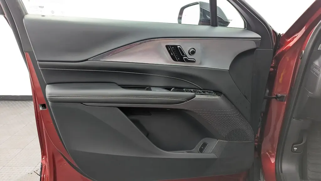 2024 CADILLAC LYRIQ TECH photo 12