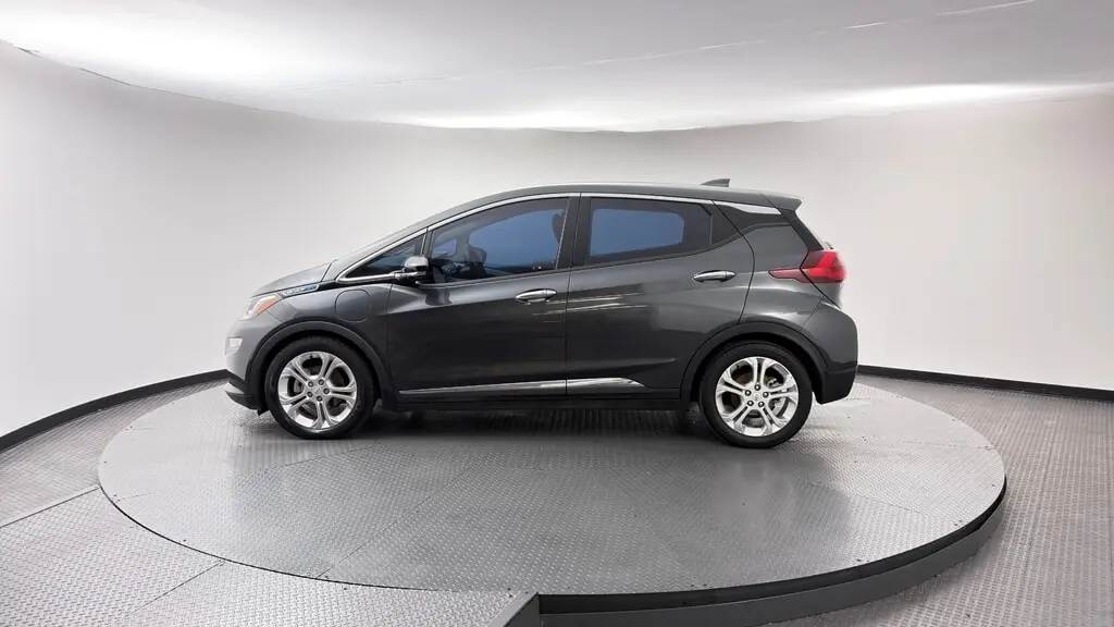 2020 CHEVROLET BOLT EV LT photo 2