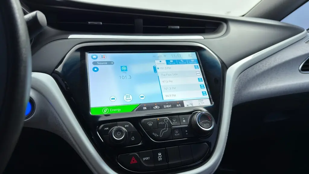 2020 CHEVROLET BOLT EV LT photo 31