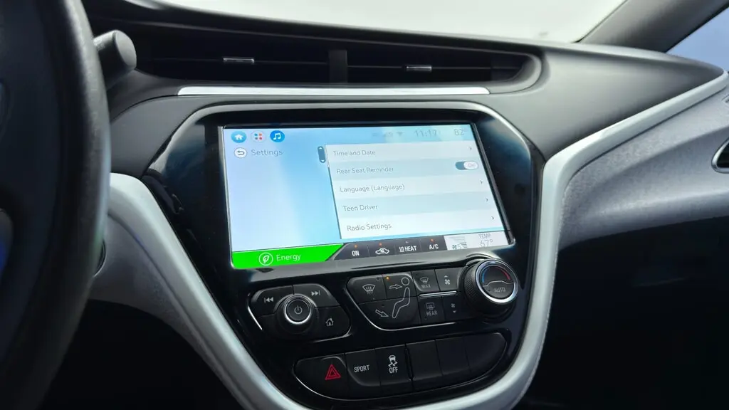 2020 CHEVROLET BOLT EV LT photo 32
