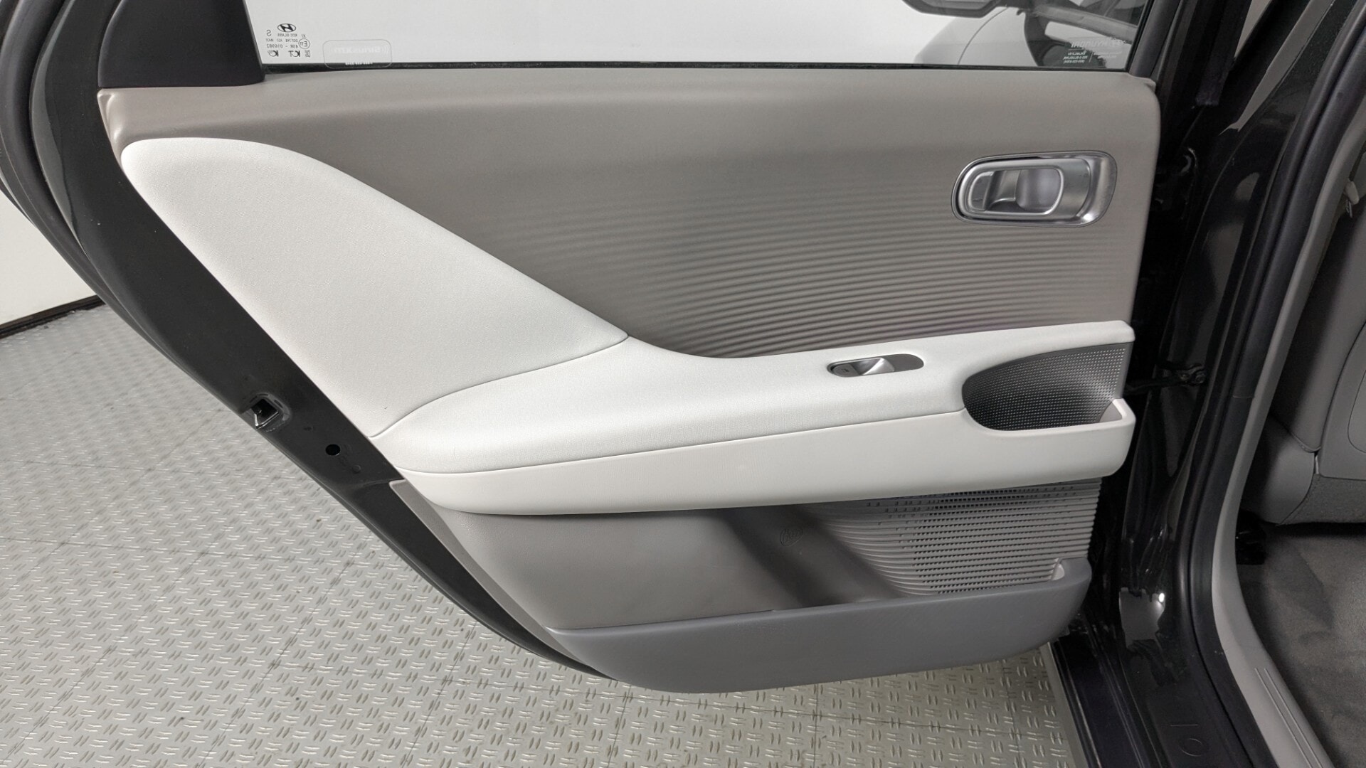 Florida Fine Cars - Used vehicle - SEDAN HYUNDAI IONIQ 6 2023