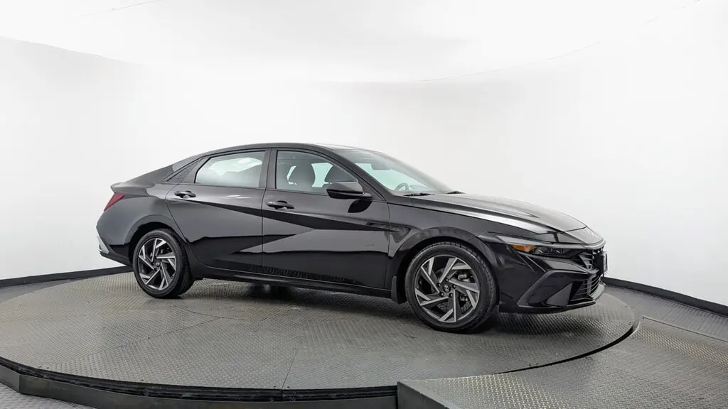 2025 HYUNDAI ELANTRA SEL SPORT photo 10