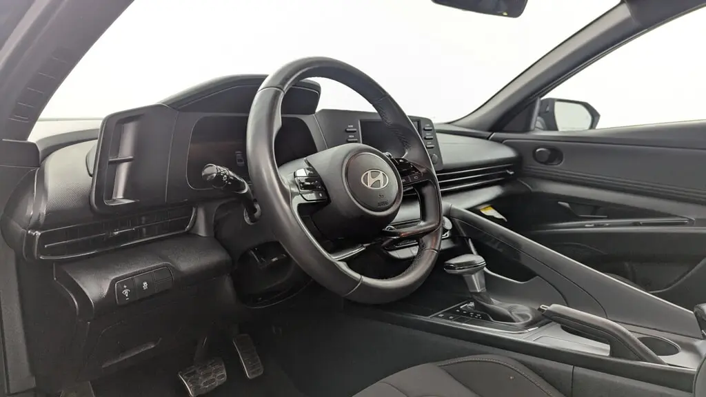 2025 HYUNDAI ELANTRA SEL SPORT photo 22