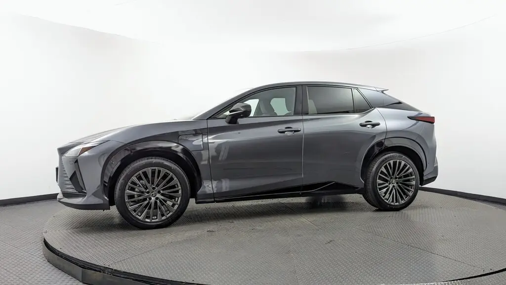 2023 LEXUS RZ RZ 450E LUXURY photo 2