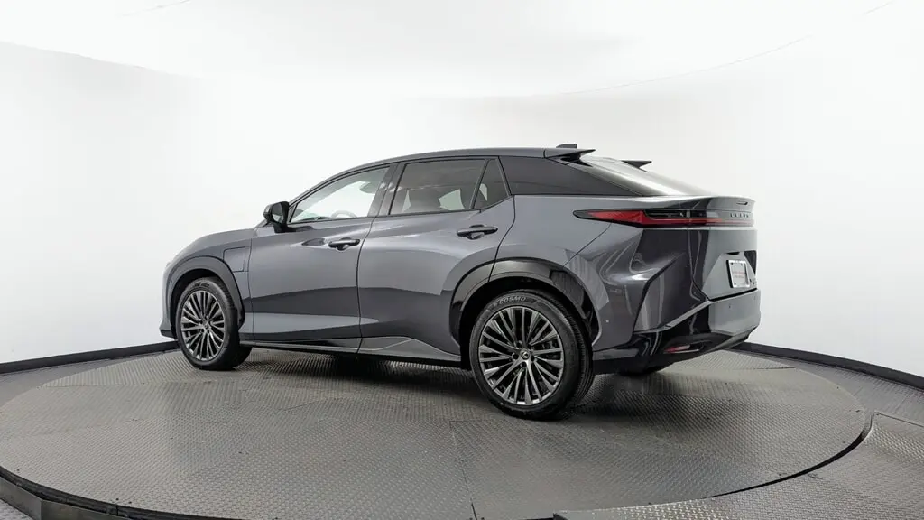 2023 LEXUS RZ RZ 450E LUXURY photo 5