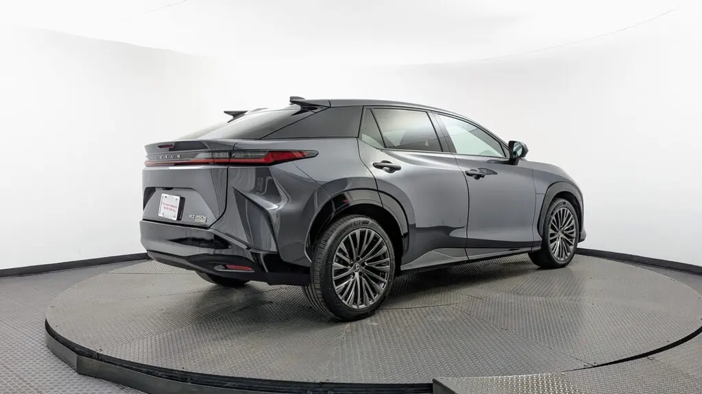 2023 LEXUS RZ RZ 450E LUXURY photo 7
