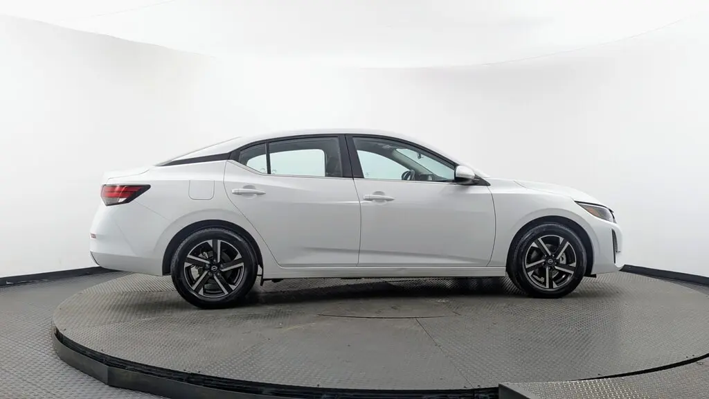 2025 NISSAN SENTRA SV photo 8