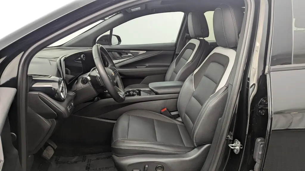 2024 CHEVROLET BLAZER EV EAWD LT photo 13