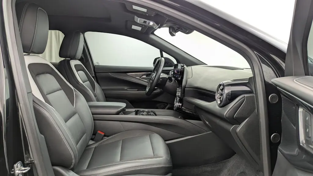 2024 CHEVROLET BLAZER EV EAWD LT photo 21