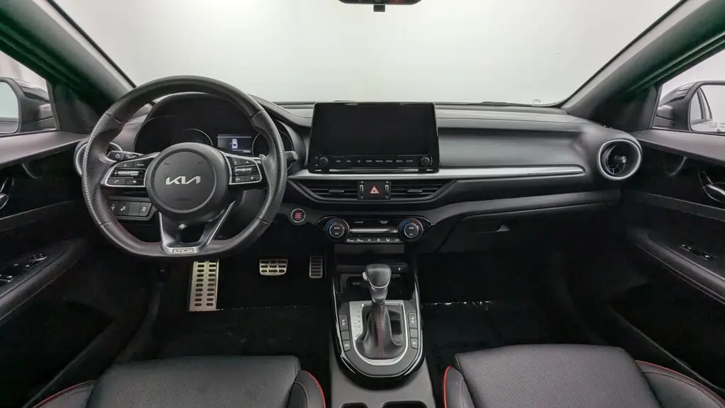 2023 KIA FORTE GT photo 25