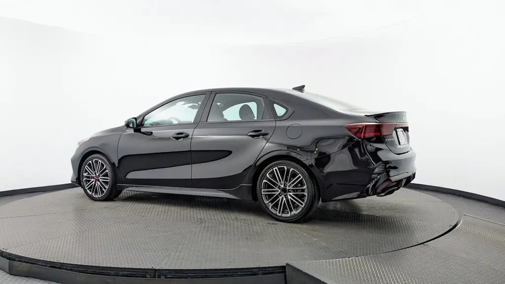 2023 KIA FORTE GT photo 5